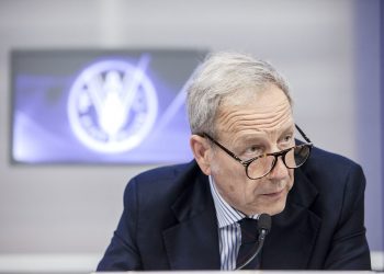 La rivoluzione non è un pranzo di gala﻿