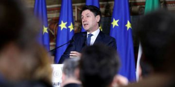 Giuseppe Conte prepares for toxic choice on eurozone rescue fund   – Financial Times 21.04.2020