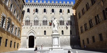 STOCCATE:                                                 La ragazza del Palio