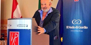 ”BUTTARE LÌ QUALCOSA E ANDARE VIA”. LA MISSIONE DI FRANCO CARDINI – Electomagazine 10.07.2022