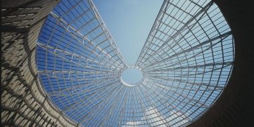 Marco Ferrazzoli giornalista e dirigente tecnologo CNR in visita al MART – Ufficio stampa della provincia di Trento 20.01.2023