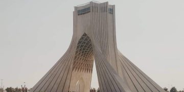 GUERRE PERSIANE – Electomagazine 17.10.2023