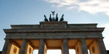 BERLINO RIVEDE LA PROPRIA POLITICA DI AIUTI VERSO KIEV